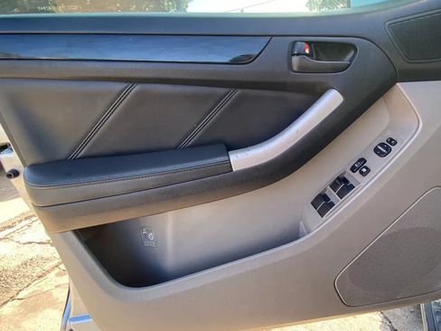 Used 2006 Toyota 4Runner Limited RWD image 16