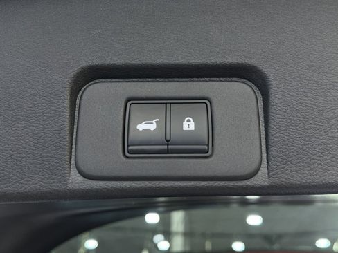 Used 2021 Nissan Rogue SL w/ Premium Package AWD/4WD image 32