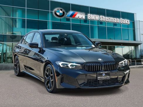 Used 2026 BMW 330i Sedan w/ M Sport Package RWD image 3