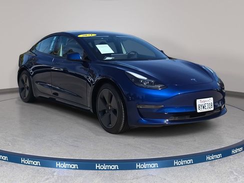 Used 2021 Tesla Model 3 Standard Range Plus image 4