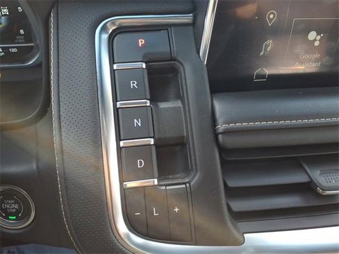 Used 2023 GMC Yukon XL SLT image 21