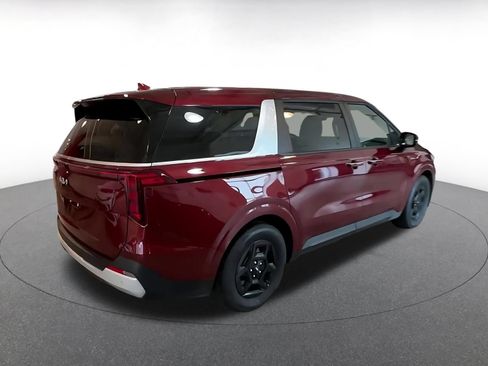 Used 2026 Kia Carnival FWD image 11