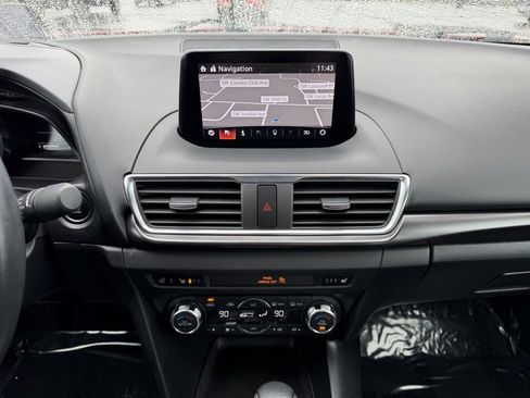 Used 2018 MAZDA MAZDA3 Grand Touring w/ Premium Equipment Package image 23