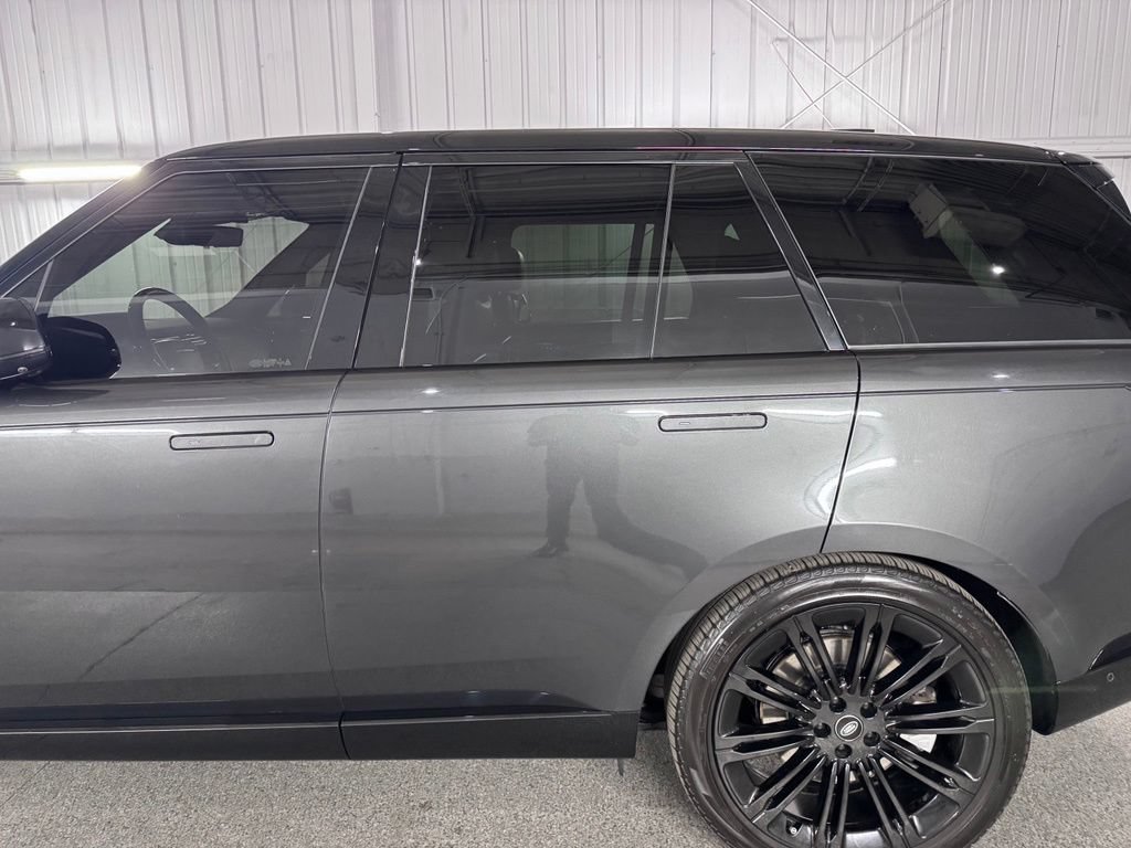 Used 2023 Land Rover Range Rover SE AWD/4WD image 16