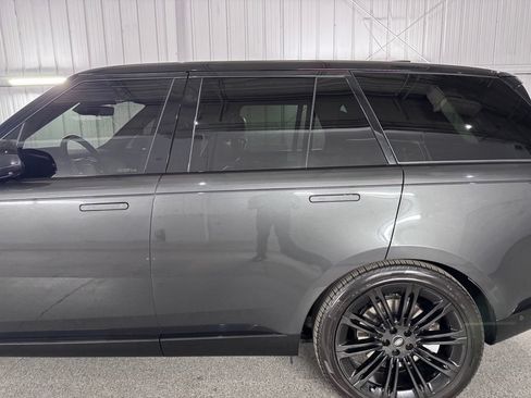 Used 2023 Land Rover Range Rover SE AWD/4WD image 16