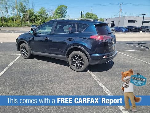 Used 2018 Toyota RAV4 SE w/ Power Extra Value Package AWD/4WD image 3