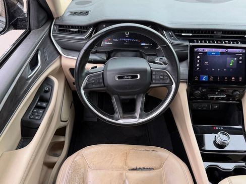 Used 2021 Jeep Grand Cherokee L Limited RWD image 10