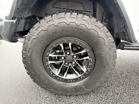 Used 2025 Jeep Wrangler Unlimited Rubicon AWD/4WD image 15