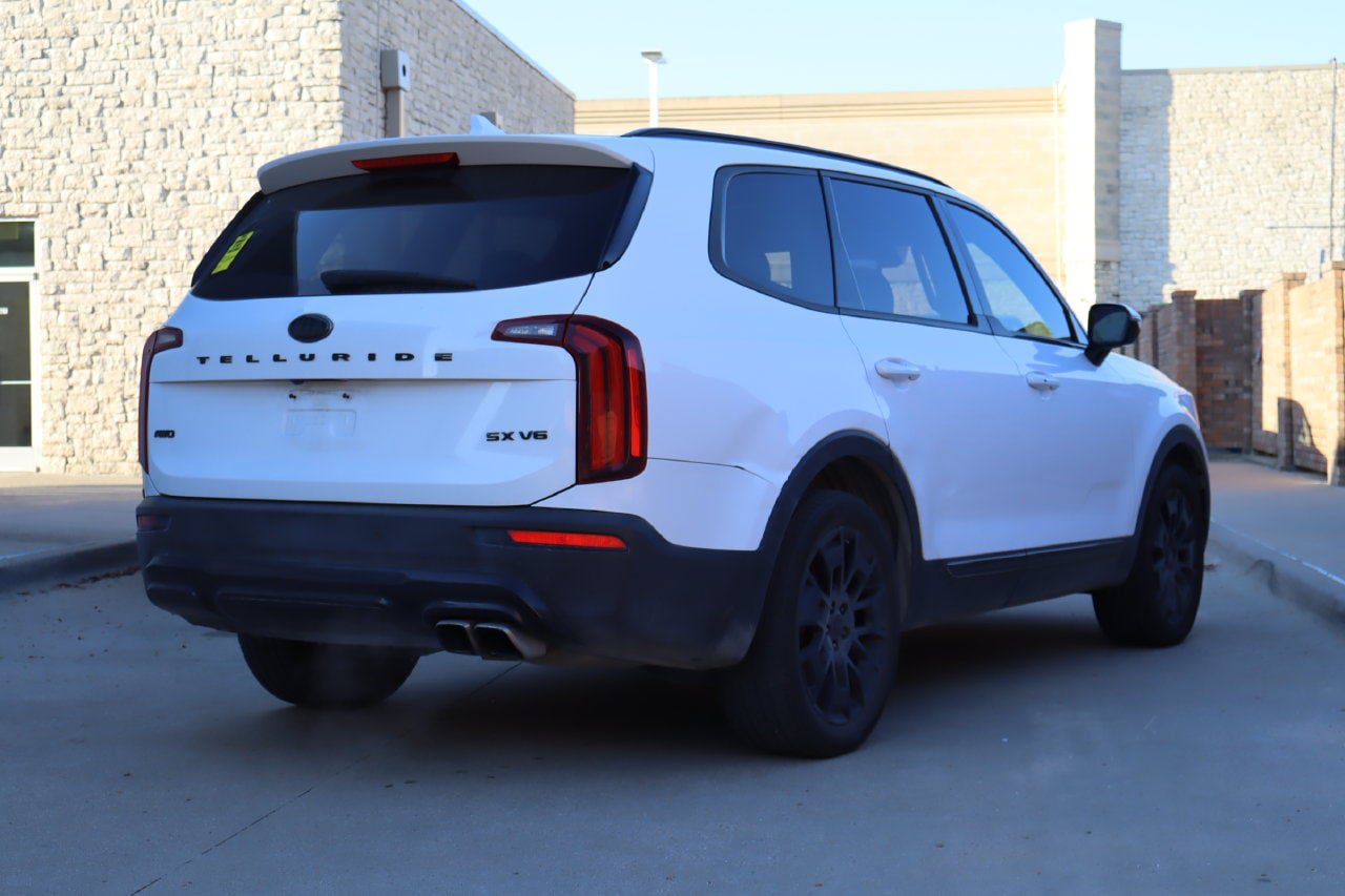 Used 2021 Kia Telluride SX w/ SX Prestige Package AWD/4WD image 3