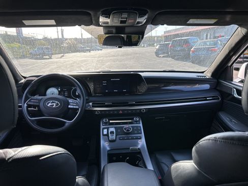 Used 2024 Hyundai Palisade Calligraphy image 5