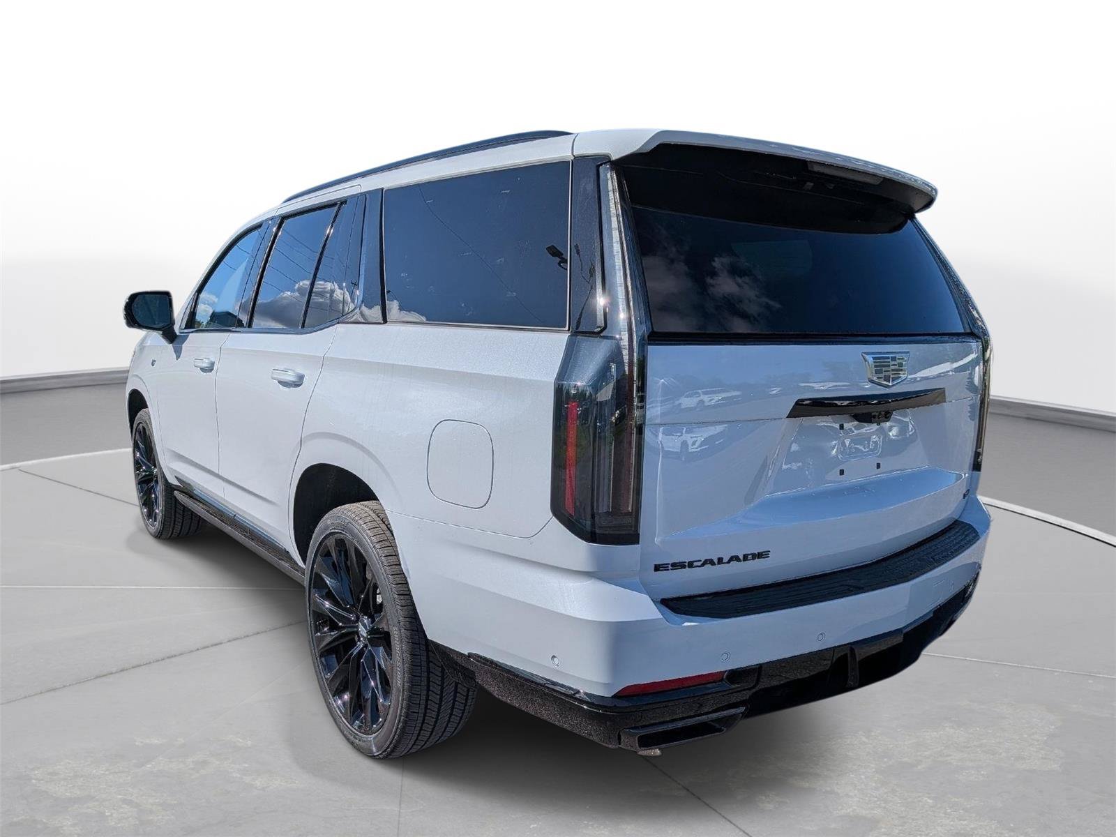 New 2026 Cadillac Escalade Platinum Sport w/ LPO, ONYX Package AWD/4WD image 8