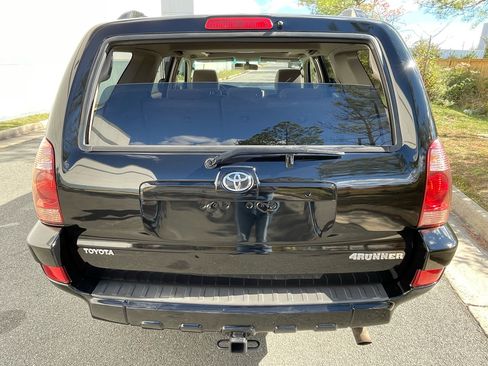 Used 2005 Toyota 4Runner SR5 image 30