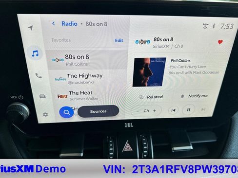 Used 2023 Toyota RAV4 XLE Premium image 31