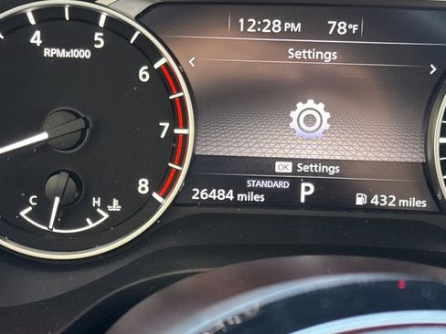 Used 2023 Nissan Rogue SV FWD image 3