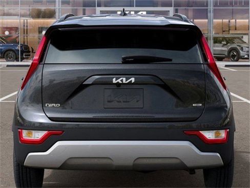 New 2025 Kia Niro EX image 13