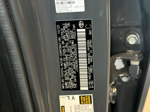 Used 2024 Toyota Prius XLE AWD/4WD image 16
