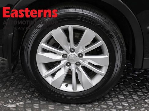 Used 2025 Mitsubishi Outlander ES image 31