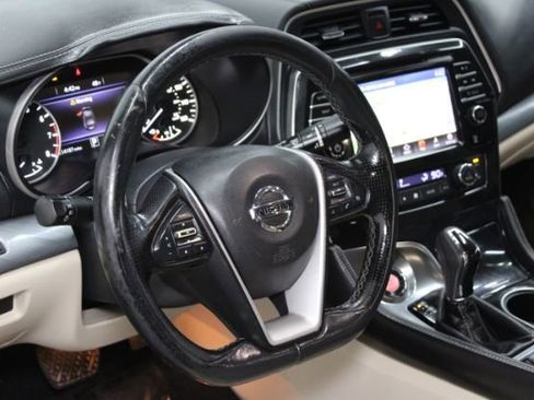 Used 2016 Nissan Maxima 3.5 SV image 10