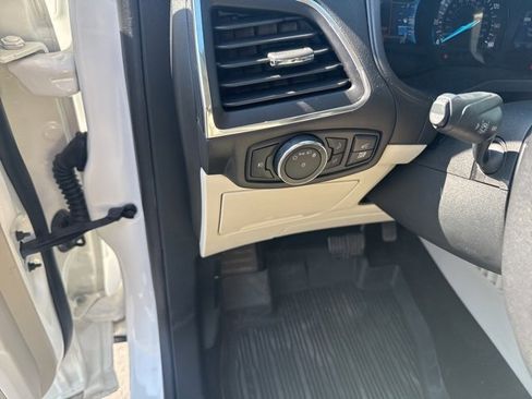 Used 2022 Ford Edge Titanium w/ Class II Trailer Tow Package image 20