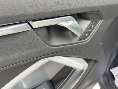 Used 2021 Audi Q3 2.0T Premium Plus w/ Premium Plus Package image 11