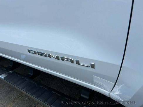 Used 2024 GMC Canyon Denali AWD/4WD image 8