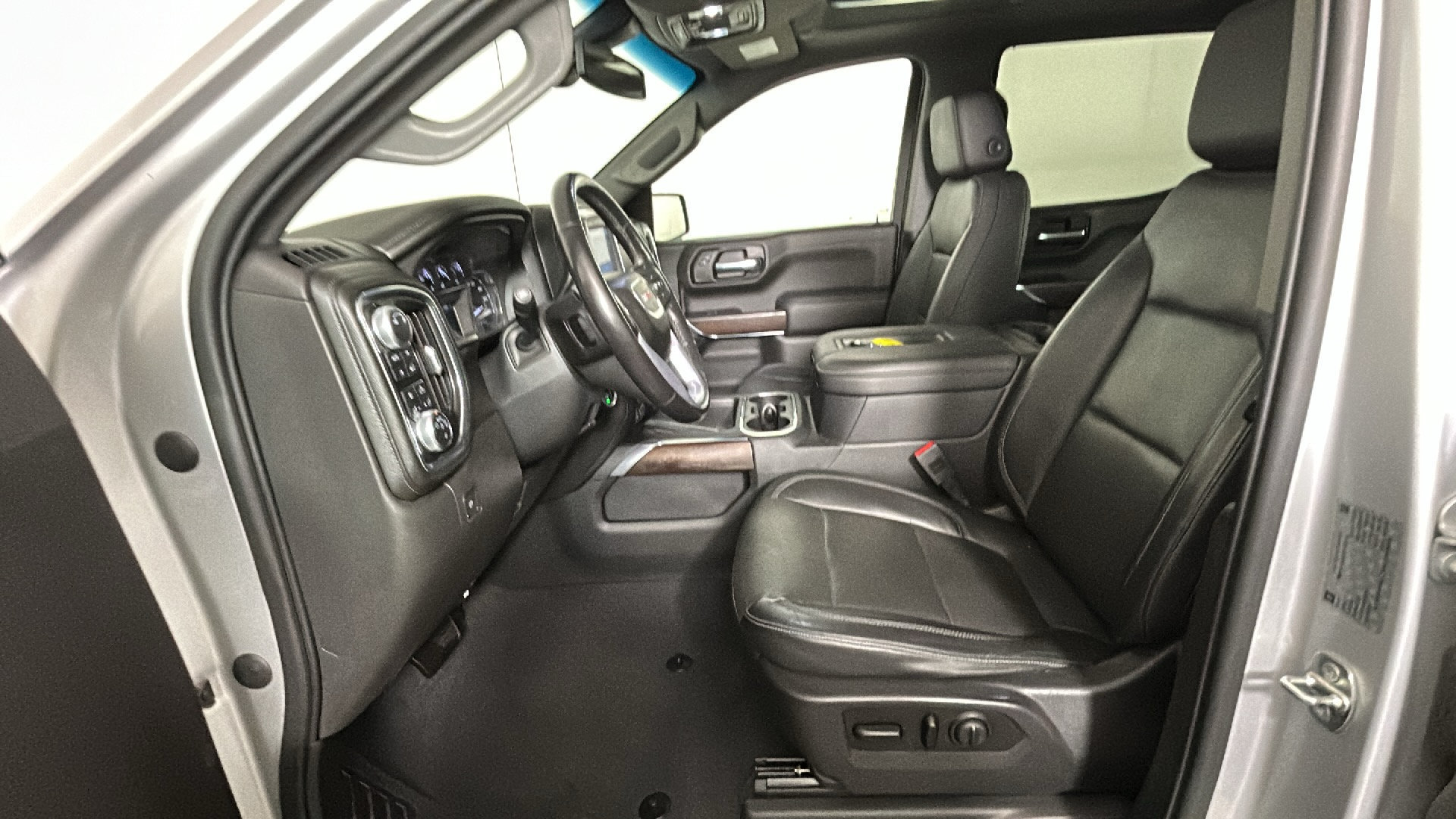 Used 2019 GMC Sierra 1500 SLT w/ SLT Premium Plus Package AWD/4WD image 14