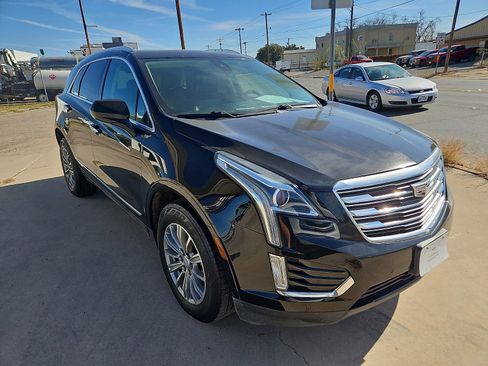 Used 2017 Cadillac XT5 Luxury w/ Driver Awareness Package image 7