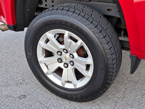 Certified 2018 Chevrolet Colorado LT RWD image 11