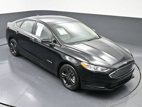 Used 2018 Ford Fusion S image 39