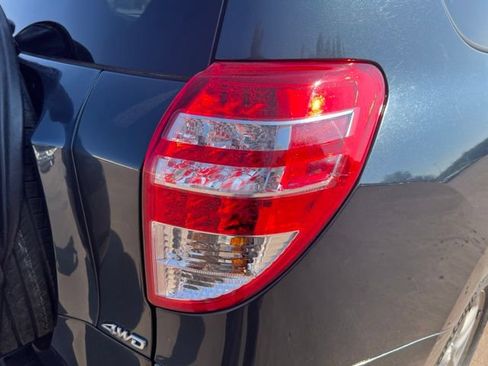 Used 2011 Toyota RAV4 4WD w/ Base L4 Extra Value Pkg image 10