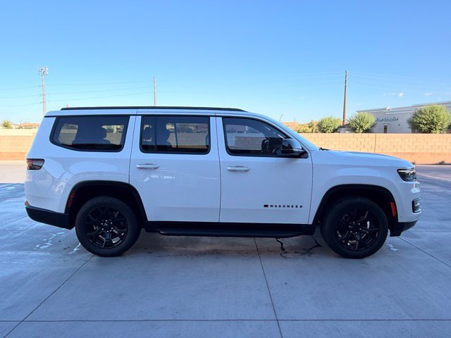 Used 2023 Jeep Wagoneer Series II AWD/4WD image 6