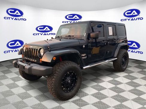 Used 2012 Jeep Wrangler Unlimited Sahara w/ Connectivity Group image 8