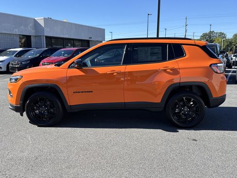 New 2026 Jeep Compass Latitude image 4