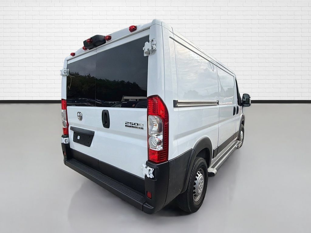 Used 2025 RAM ProMaster 2500 w/ U-Haul Equipment Group FWD image 9
