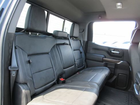 Used 2021 GMC Sierra 1500 SLT w/ SLT Premium Plus Package AWD/4WD image 26