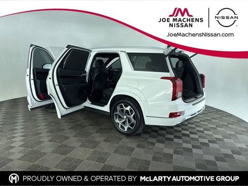 Used 2021 Hyundai Palisade Calligraphy image 16