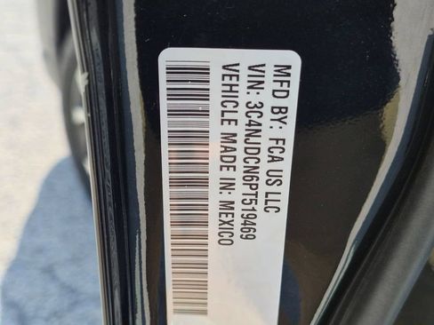 Used 2023 Jeep Compass Limited w/ Sun and Sound Group AWD/4WD image 28
