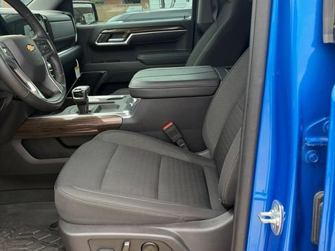 Used 2025 Chevrolet Silverado 1500 LT RWD image 15
