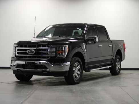 Used 2023 Ford F150 Lariat w/ Trailer Tow Package image 8