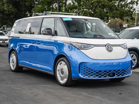 Certified 2025 Volkswagen ID. Buzz 1st Edition RWD image 6