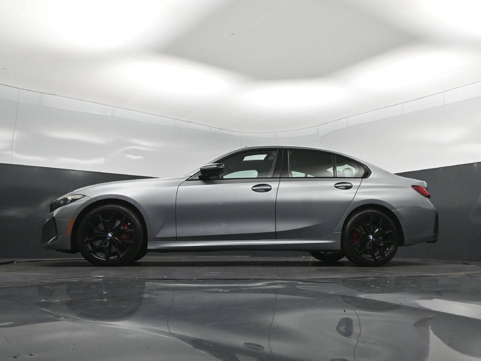 Certified 2026 BMW 330i Sedan w/ M Sport Package RWD image 40