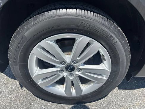 Used 2018 Kia Sportage LX FWD image 15