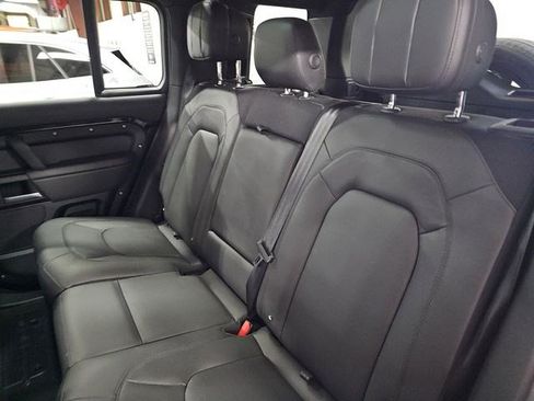 Used 2025 Land Rover Defender 110 V8 AWD/4WD image 15