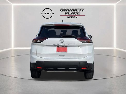 New 2026 Nissan Rogue SV w/ Cold Weather Package FWD image 24
