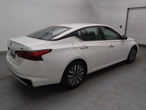 Used 2024 Nissan Altima 2.5 SV image 10