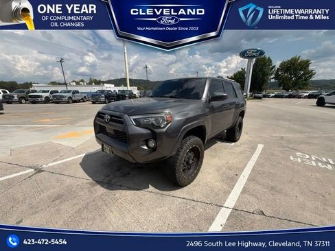 Used 2020 Toyota 4Runner SR5 AWD/4WD image 1