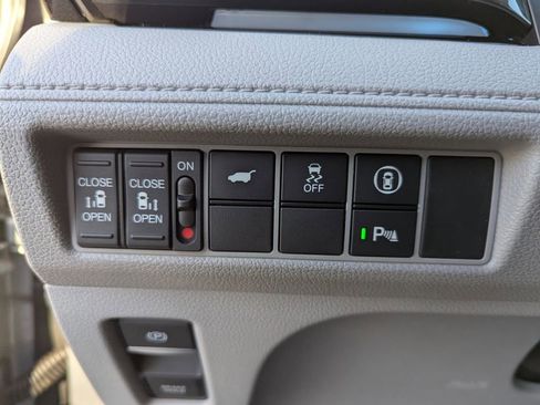 Used 2024 Honda Odyssey Elite image 26