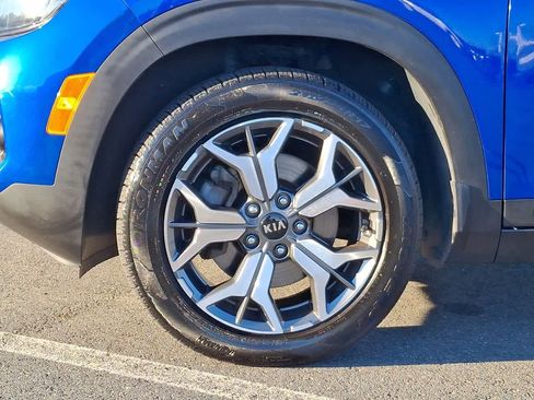 Used 2021 Kia Seltos EX image 29