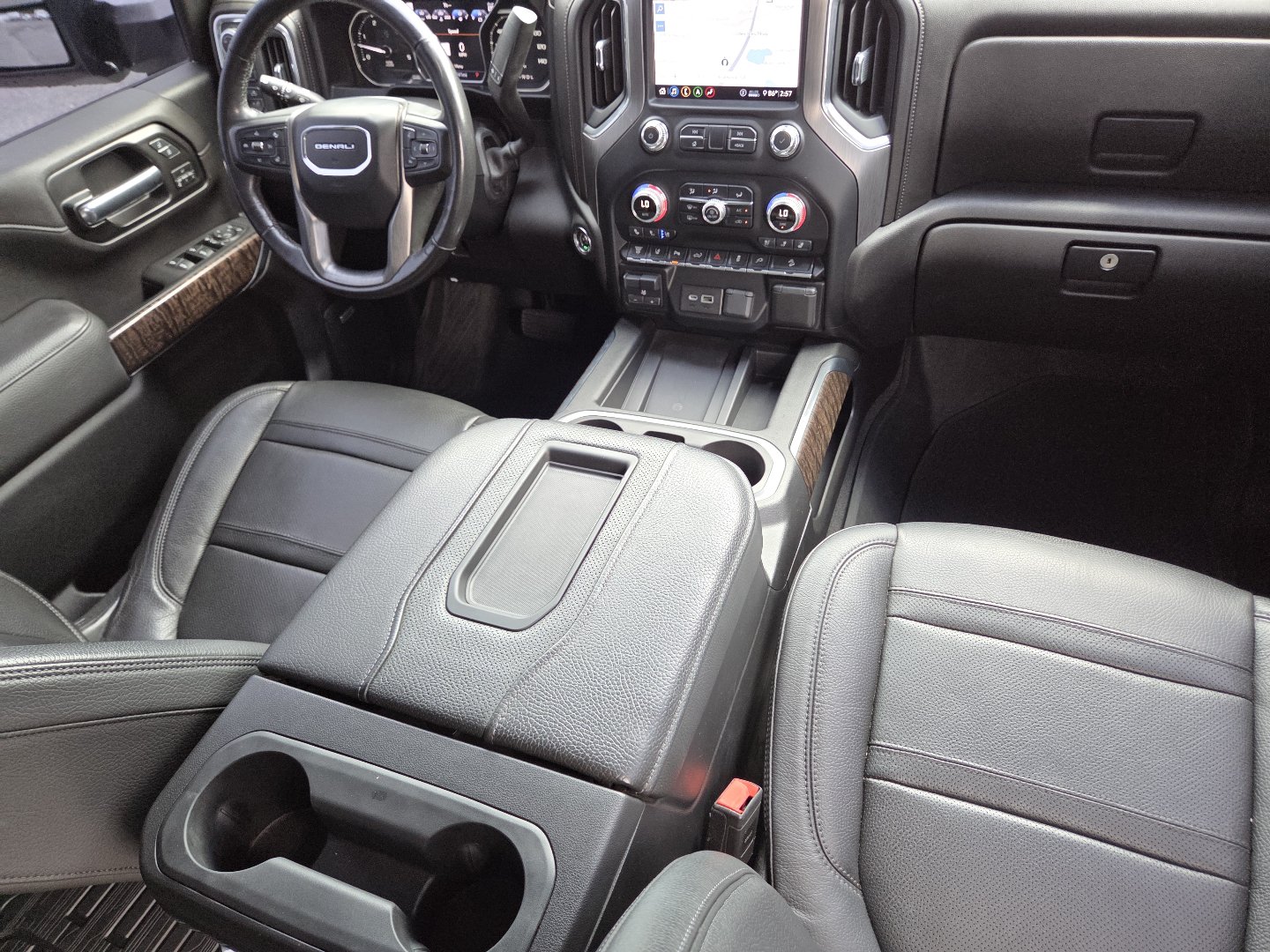 Used 2020 GMC Sierra 2500 Denali w/ Denali Ultimate Package AWD/4WD image 30