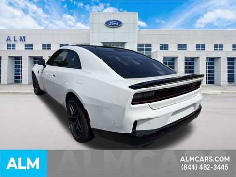 Used 2026 Dodge Charger Scat Pack w/ Blacktop Package AWD/4WD image 9